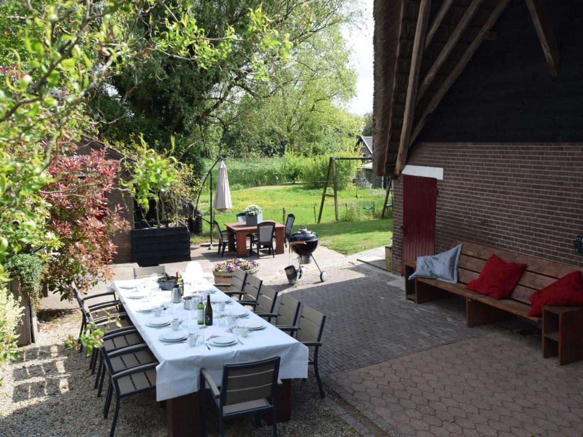Quaint Farmhouse Near River In Oosterwijk Leerdam Dış mekan fotoğraf