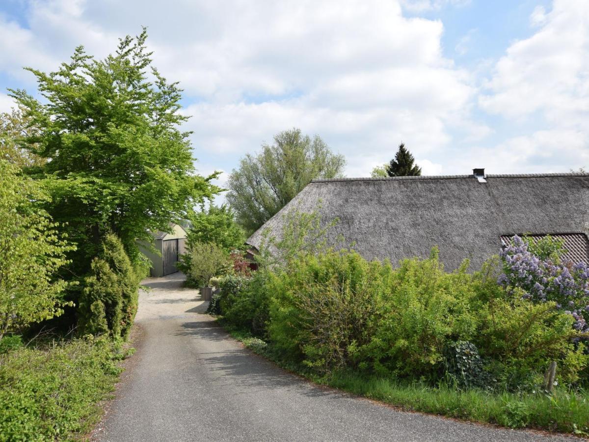 Quaint Farmhouse Near River In Oosterwijk Leerdam Dış mekan fotoğraf