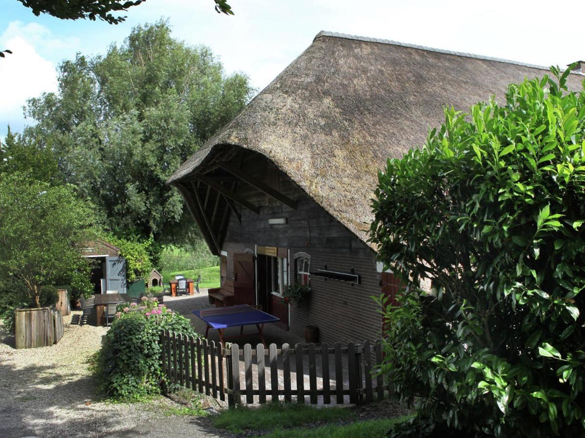 Quaint Farmhouse Near River In Oosterwijk Leerdam Dış mekan fotoğraf