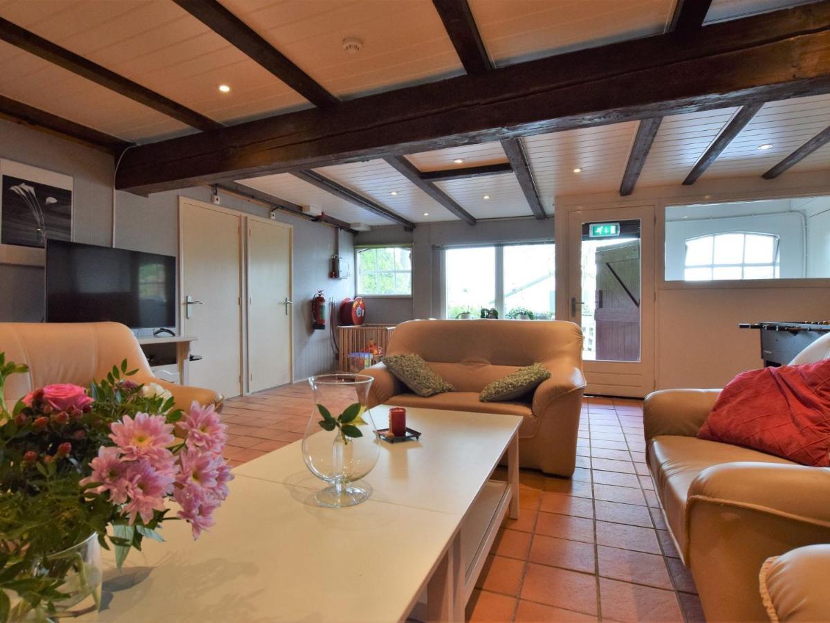 Quaint Farmhouse Near River In Oosterwijk Leerdam Dış mekan fotoğraf